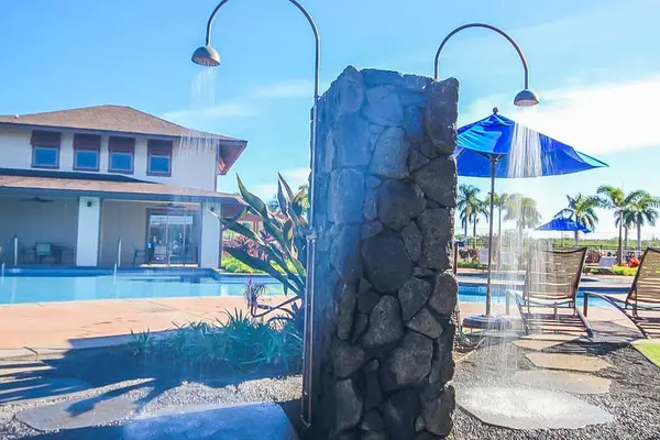 Poolside Showers For A Refreshing Rinse