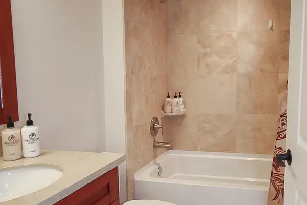 Refresh yourself in this bright modern bathroom