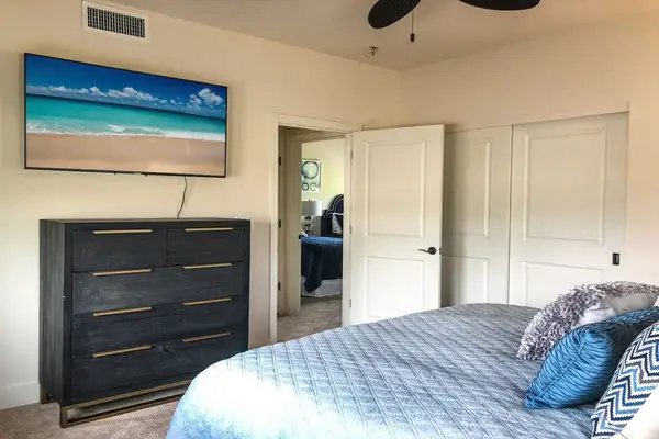 Comfortable Space for Family and Friends Together
