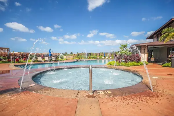 Unwind with warm bubbles and cool island breezes