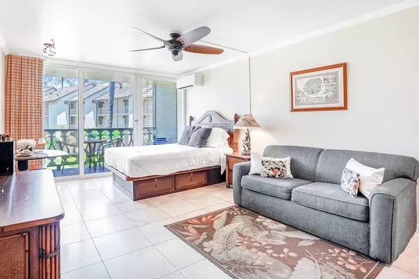 🏝️ Queen Bed + Sofa Bed for Extra Comfort