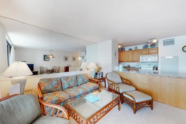 Spacious Coastal Retreat For All