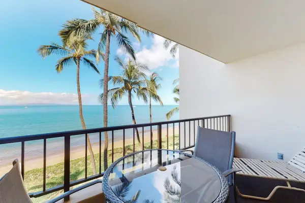 Private Balcony Above The Ocean
