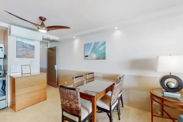 Comfortable dining space surrounded by island charm