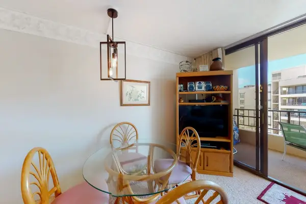 Bright Dining For Memorable Moments