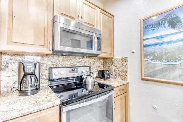 Well-appointed kitchen with everything needed for home cooking
