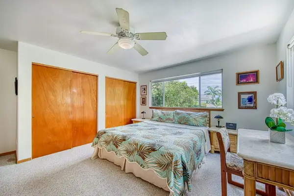 Comfortable Bed, Large Built-in Closet, Ceiling Fan, Nightstands & Window