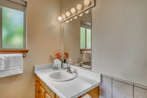Vanity Sink, Large Mirror with Bright Vanity Lighting, Hand Towel Rack & Natural Light