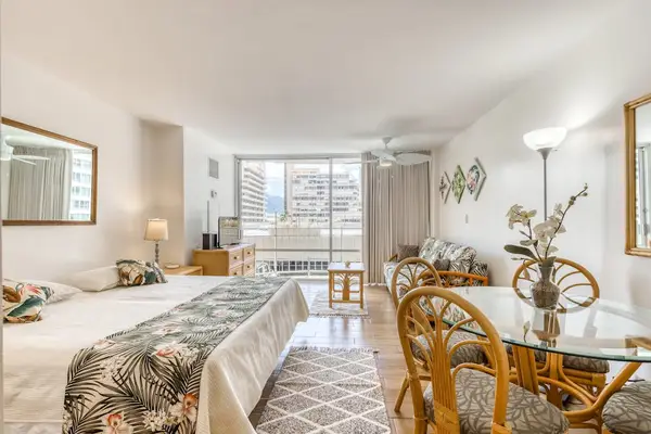 Enjoy flexible sleeping arrangements in this studio with one king bed and a comfortable sofa bed.