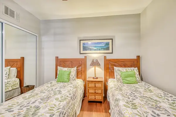 Cozy bedroom with two twin beds