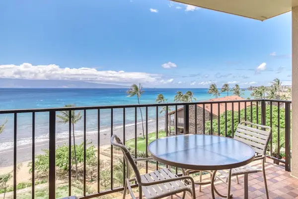 Oceanfront Lanai With Endless Blue Views