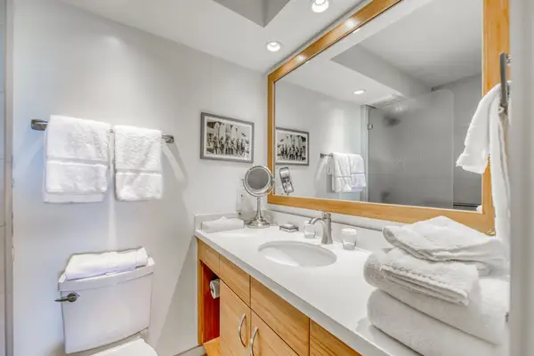 Freshen up in the second full bathroom