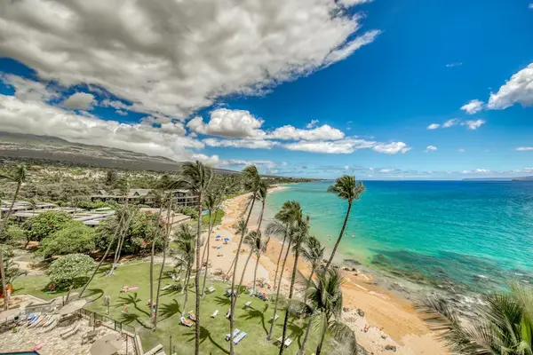 Spectacular coastline from your balcony