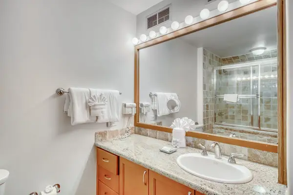 Spacious vanity with plenty of storage