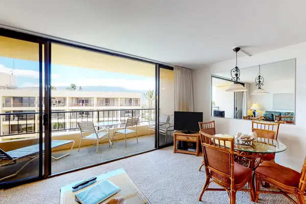 Dine With Beautiful Resort Views