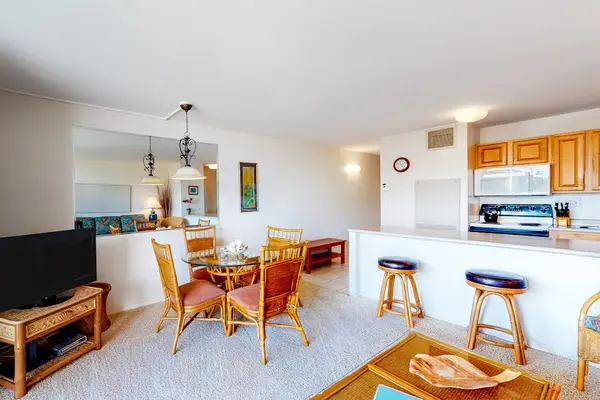 Gather Around For Island Dining