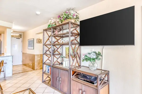 Entertainment Ready Great Room Retreat