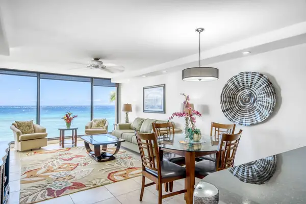 Dining With Endless Sea Views