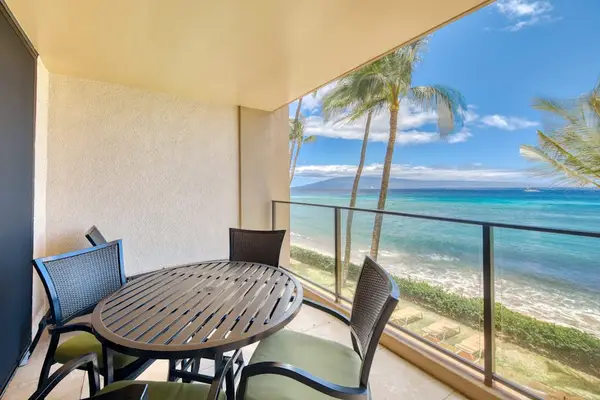 Private Lanai Above The Waves