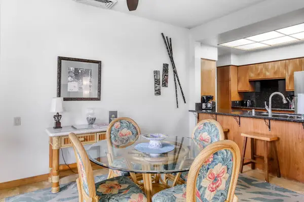 Dining Area Flowing Into The Kitchen
