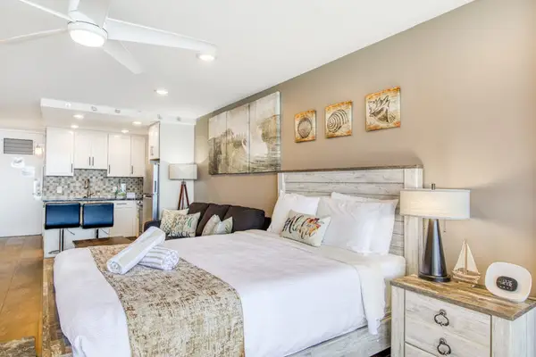 Dreamy Retreat Filled With Coastal Light