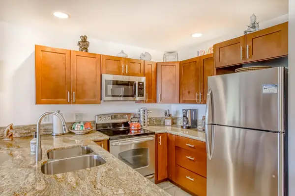 Fully equipped kitchen for effortless cooking