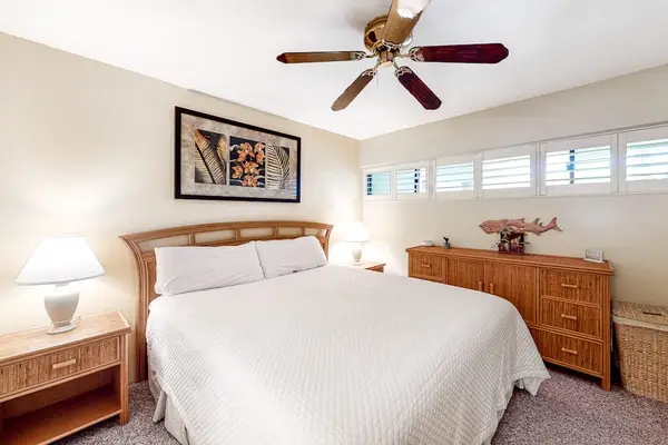 Cozy Island Guest Bedroom Wrapped In Warm Comfort