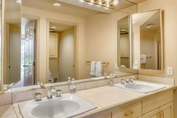 Double Vanity Designed For Easy Mornings