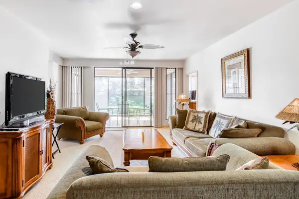 Bright And Cozy Living Room Retreat