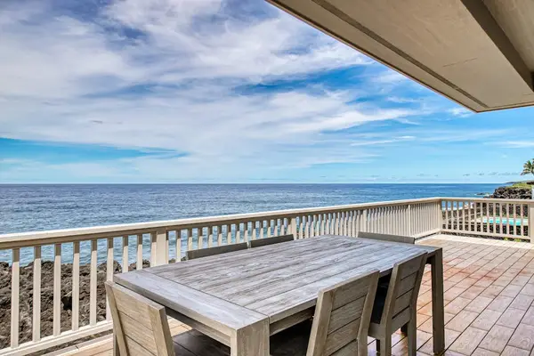 Private Deck Beside The Pacific