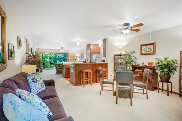 Gather together in this bright living space