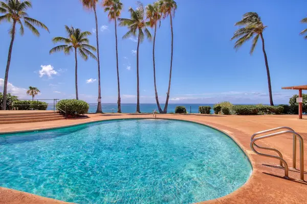 Resort shared pool provides the perfect place to unwind and cool off