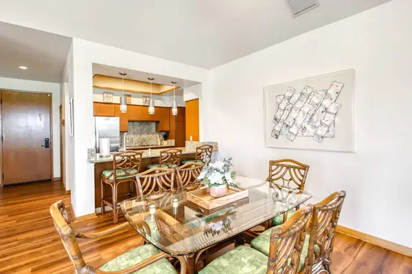 Elegant Dining Space For Shared Memories