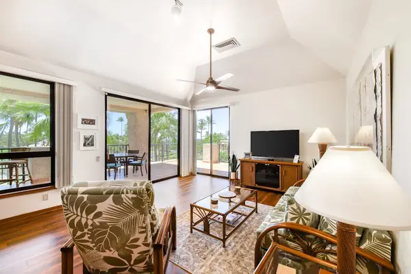 Bright Open Living Room With Lanai Access