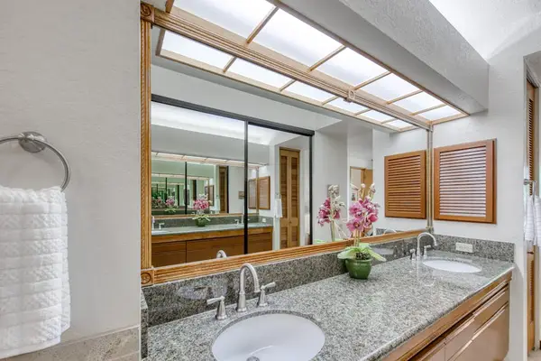 Double Vanity Designed For Easy Mornings