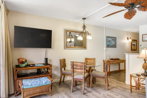 Gather Around For Island Dining