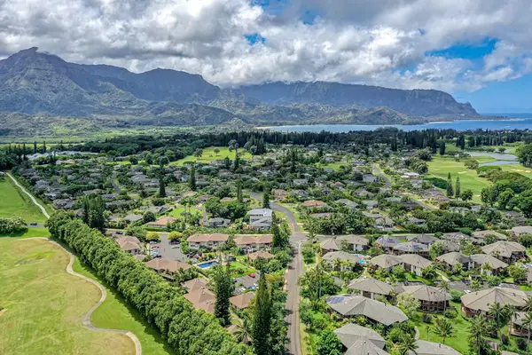 Panoramic Backyard Views With Mountain Backdrop