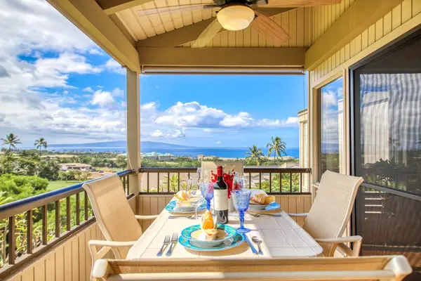 Scenic Lanai For Outdoor Dining