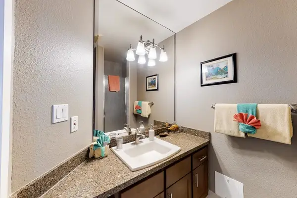 Elegant Bathroom With Modern Vanity