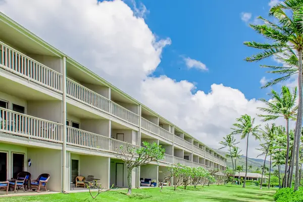 Settle in and enjoy a comfortable retreat crafted for relaxing coastal getaways daily
Every memorable island vacation begins with a warm welcome and inviting surroundings here
