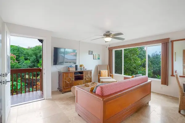 Sunlit Living Room With Private Lanai