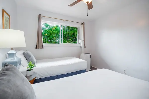 Cozy Twin Bedroom Retreat