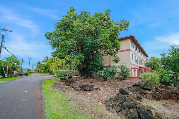 Peaceful Tropical Resort Exterior