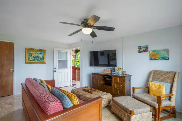 Comfortable Living Room For Relaxing