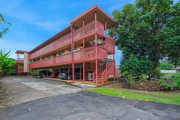 Welcoming Island Resort Exterior