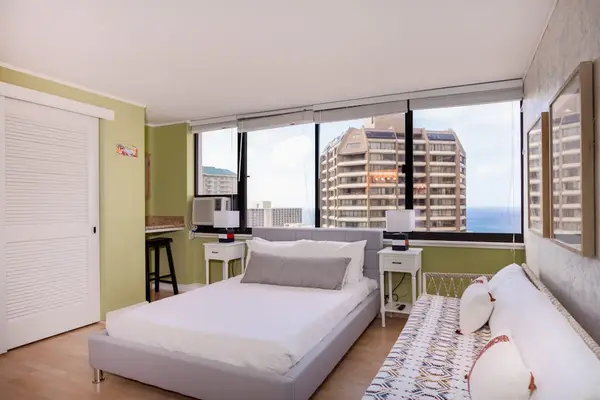 Double and single beds for flexible stays