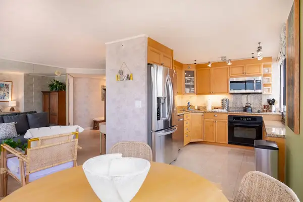 Fully equipped kitchen for home-cooked favorites