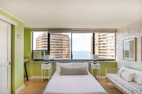Wake up refreshed in king-sized comfort