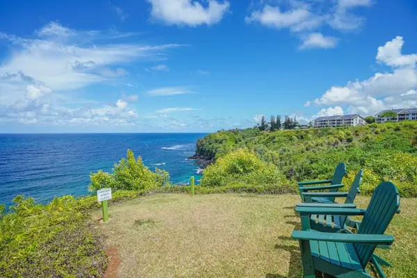 Peaceful ocean-view seating area, ideal for watching the sunset