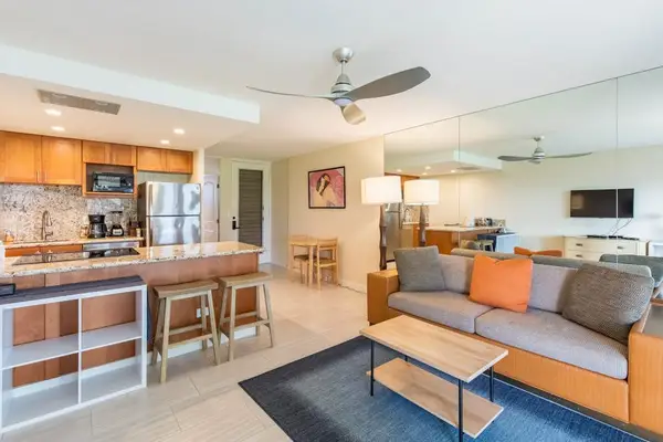 Spacious Living Area Perfect For Gathering